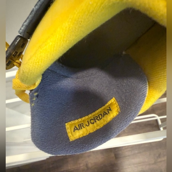 Air Jordan 4 Retro Lightening sneakers, sz 6.5Y, EUC but gently worn! - Picture 10 of 13